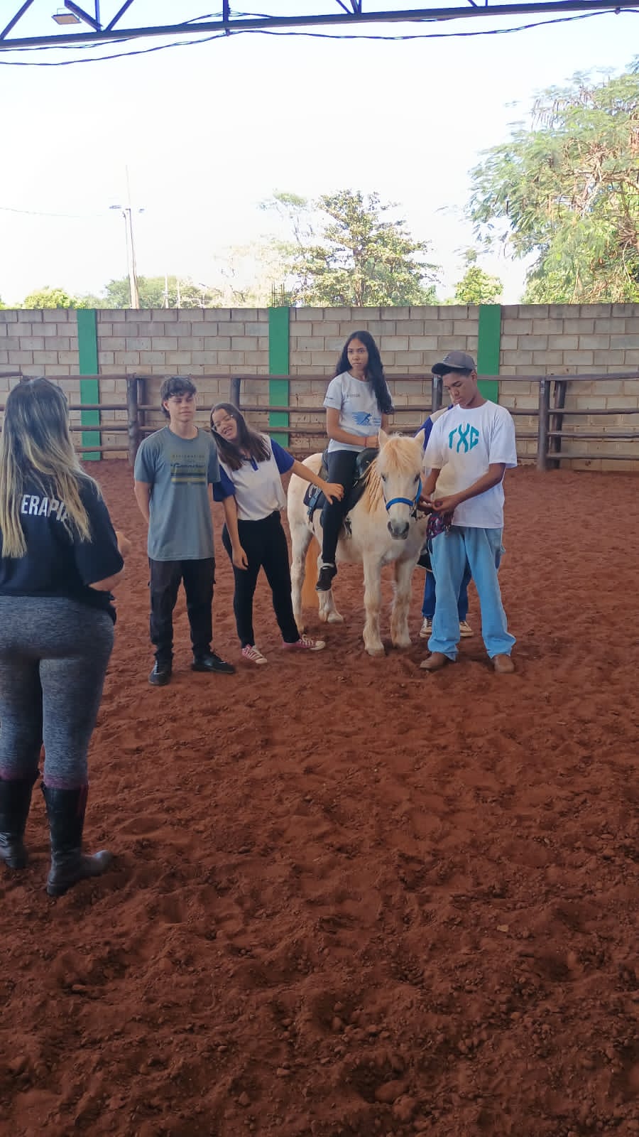 Projeto Piloto – Atividades assistidas com animais III - Imagem 11